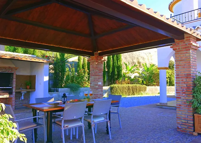 Adelfas, Piscina Infinity Feriehus