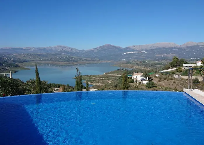 Adelfas, Piscina Infinity Feriehus Málaga
