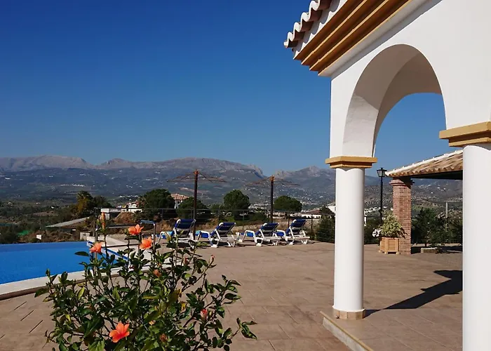 Adelfas, Piscina Infinity Feriehus *